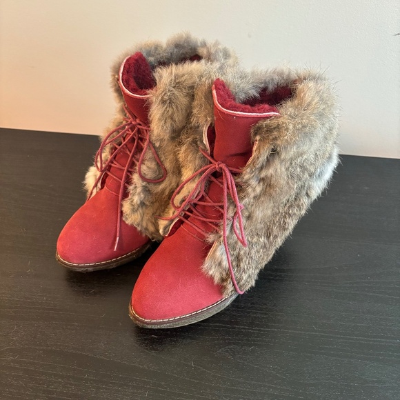 Red Fur Trimmed Bootie - Picture 1 of 9